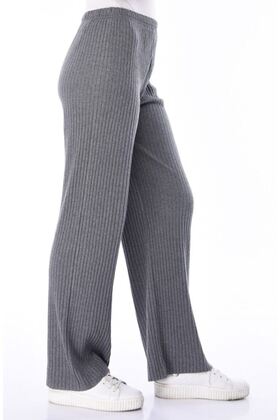 بنطلون وبدلة رياضية مضلعة باللون الرمادي للنساء