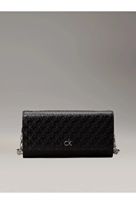 حقيبة كتف جلدية سوداء مع شعار CK Monogram - حزام قابل للتعديل K60K 612853 -0GJ