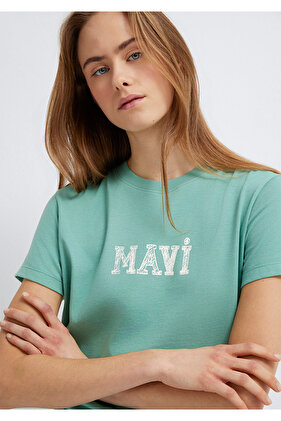 Bedrucktes grünes T-Shirt mit normaler Passform 1612232-71480