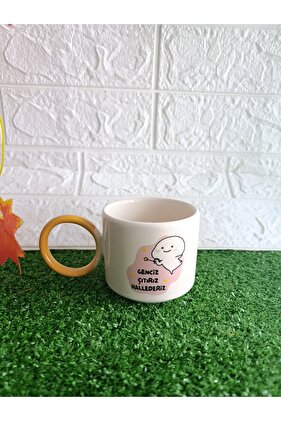 Kahve fincanı " Genciz çıtırız hallederiz"