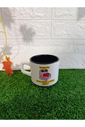 Kahve fincanı "Benyinciiiim unutur musun o salakça şeyleri"