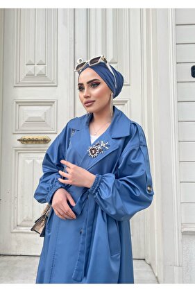 معطف طويل كبير الحجم مزين بالأحجار وأزرار للإغلاق