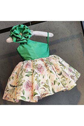 فستان أخضر بكتف واحد