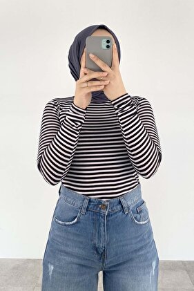 Crew Neck Striped Body Black White Black White