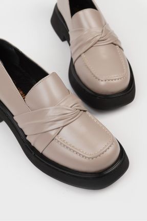 کفش لوفر قهوه ای زنانه چرم طبیعی پاشنه کوتاه ( 4 - 1 cm ) کد 769937636