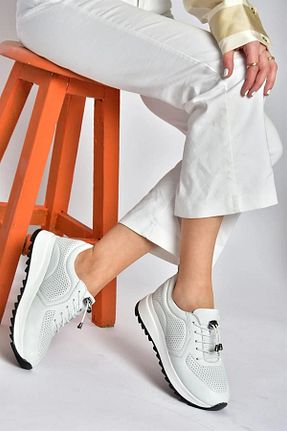کفش اسنیکر سفید زنانه چرم اصل Fox Shoes - کد 681225841
