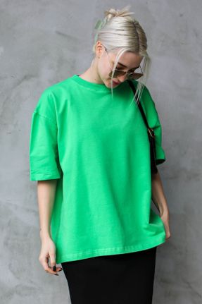 تی شرت سبز زنانه پنبه - پلی استر یقه گرد اورسایز تکی کد 656763687