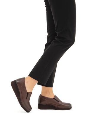 کفش لوفر قهوه ای زنانه چرم طبیعی پاشنه کوتاه ( 4 - 1 cm ) کد 370774038