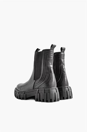 بوت / نیم بوت مشکی زنانه پاشنه تخت Shoes & More - کد 359404600