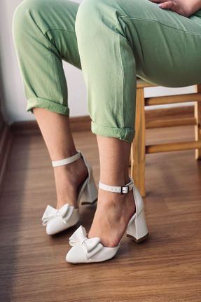 کفش پاشنه بلند کلاسیک سفید زنانه جیر پاشنه متوسط ( 5 - 9 cm ) پاشنه ضخیم کد 89670471