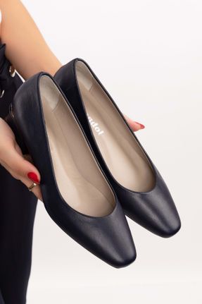 کفش پاشنه بلند کلاسیک سرمه ای زنانه چرم طبیعی پاشنه کوتاه ( 4 - 1 cm ) پاشنه ضخیم کد 777119978