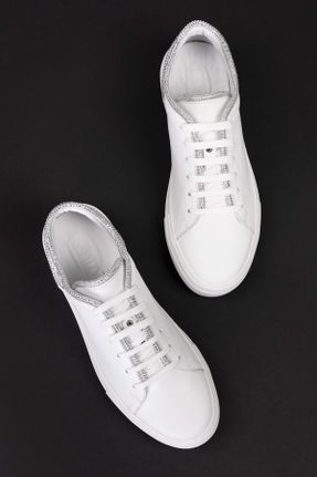 کفش اسنیکر سفید زنانه چرم طبیعی بند دار چرم طبیعی کد 302429739