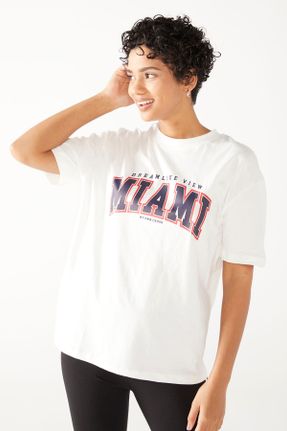 تی شرت سفید زنانه رگولار یقه گرد تکی کد 747610928