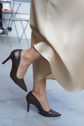 کفش پاشنه بلند کلاسیک قهوه ای زنانه پاشنه متوسط ( 5 - 9 cm ) پاشنه نازک کد 774688005