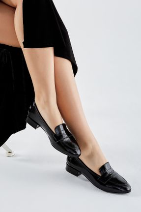 کفش لوفر مشکی زنانه چرم طبیعی پاشنه کوتاه ( 4 - 1 cm ) کد 788691874
