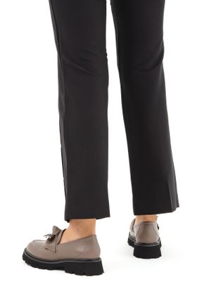 کفش لوفر قهوه ای زنانه چرم طبیعی پاشنه متوسط ( 5 - 9 cm ) کد 370671968