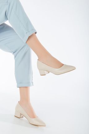کفش پاشنه بلند کلاسیک بژ زنانه جیر پاشنه ساده پاشنه کوتاه ( 4 - 1 cm ) کد 695066355