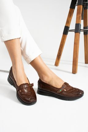 کفش کژوال قهوه ای زنانه چرم طبیعی پاشنه کوتاه ( 4 - 1 cm ) پاشنه ساده کد 796050434