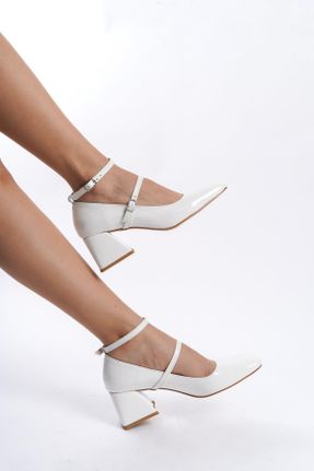 کفش پاشنه بلند کلاسیک سفید زنانه چرم مصنوعی پاشنه ضخیم پاشنه متوسط ( 5 - 9 cm ) کد 800846687