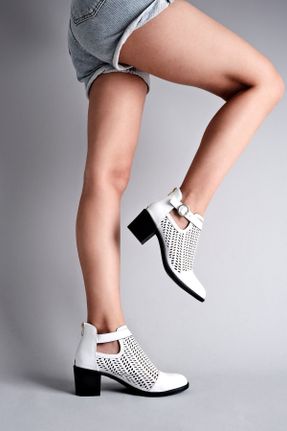 کفش پاشنه بلند کلاسیک سفید زنانه پاشنه ضخیم پاشنه متوسط ( 5 - 9 cm ) کد 682917216