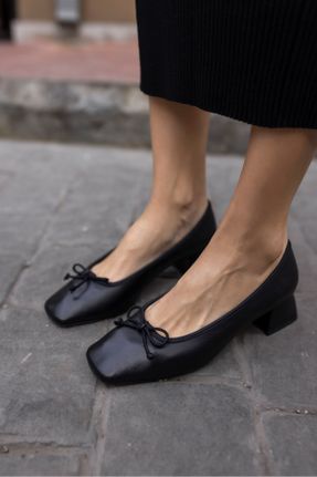کفش پاشنه بلند کلاسیک مشکی زنانه چرم طبیعی پاشنه متوسط ( 5 - 9 cm ) پاشنه ضخیم کد 809385237