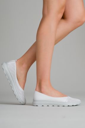کفش کلاسیک سفید زنانه چرم طبیعی پاشنه کوتاه ( 4 - 1 cm ) پاشنه ساده کد 810093494