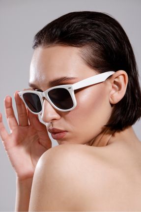 عینک آفتابی سفید زنانه 50 UV400 مات مستطیل کد 811211733