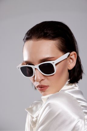 عینک آفتابی سفید زنانه 50 UV400 مات مستطیل کد 811211733