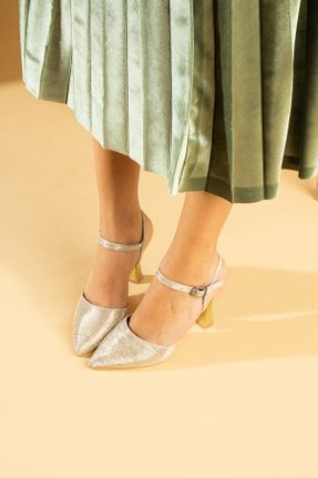 کفش پاشنه بلند کلاسیک طلائی زنانه پاشنه نازک پاشنه متوسط ( 5 - 9 cm ) کد 811195420
