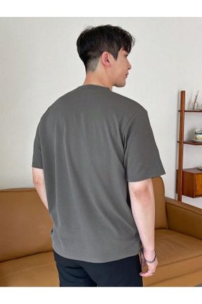 تی شرت طوسی مردانه یقه گرد پارچه ای اسلیم فیت تکی جوان کد 812055129