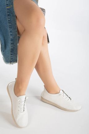 کفش کژوال سفید زنانه چرم طبیعی پاشنه کوتاه ( 4 - 1 cm ) پاشنه ساده کد 812222637