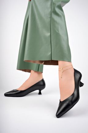 کفش پاشنه بلند کلاسیک مشکی زنانه چرم طبیعی پاشنه نازک پاشنه کوتاه ( 4 - 1 cm ) کد 811782011