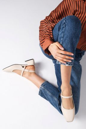 کفش پاشنه بلند کلاسیک بژ زنانه چرم مصنوعی پاشنه ضخیم پاشنه متوسط ( 5 - 9 cm ) کد 472873629