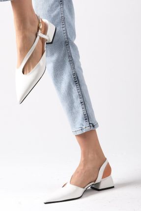 کفش پاشنه بلند کلاسیک سفید زنانه چرم لاکی پاشنه ضخیم پاشنه کوتاه ( 4 - 1 cm ) کد 649420185
