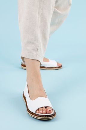 کفش کژوال سفید زنانه پاشنه کوتاه ( 4 - 1 cm ) پاشنه ساده کد 816385929