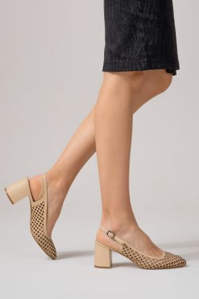کفش پاشنه بلند کلاسیک بژ زنانه چرم طبیعی پاشنه ضخیم پاشنه متوسط ( 5 - 9 cm ) کد 818099397
