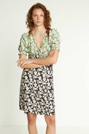 لباس مشکی زنانه بافتنی پلی استر طرح گلدار Fitted آستین-کوتاه کد 270232443