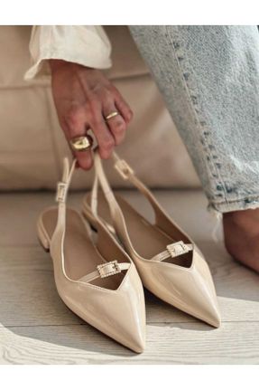 کفش پاشنه بلند کلاسیک بژ زنانه چرم مصنوعی پاشنه ساده پاشنه کوتاه ( 4 - 1 cm ) کد 820503834