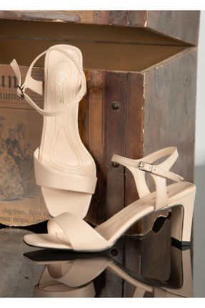 کفش پاشنه بلند کلاسیک بژ زنانه چرم مصنوعی پاشنه ضخیم پاشنه متوسط ( 5 - 9 cm ) کد 103569674