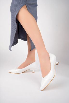 کفش پاشنه بلند کلاسیک سفید زنانه چرم طبیعی پاشنه کوتاه ( 4 - 1 cm ) پاشنه نازک کد 815630033