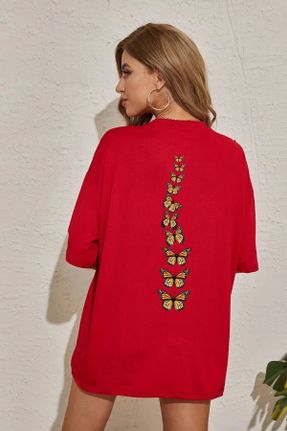 تی شرت قرمز زنانه پنبه (نخی) یقه گرد اورسایز تکی طراحی کد 824581170