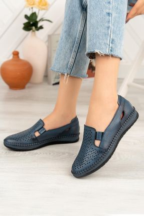 کفش کژوال آبی زنانه چرم طبیعی پاشنه کوتاه ( 4 - 1 cm ) پاشنه ساده کد 330236576