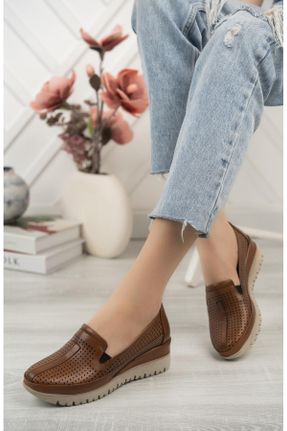 کفش کژوال قهوه ای زنانه چرم طبیعی پاشنه کوتاه ( 4 - 1 cm ) پاشنه پر کد 290297504