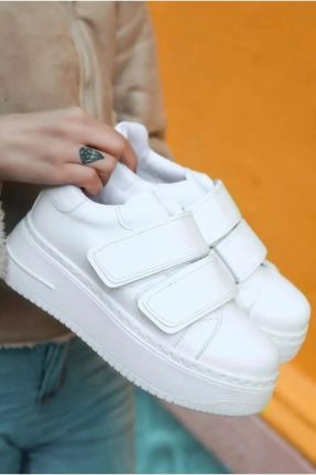 کفش اسنیکر سفید زنانه چسبی چرم مصنوعی کد 827721196