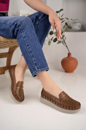 کفش کژوال قهوه ای زنانه چرم طبیعی پاشنه کوتاه ( 4 - 1 cm ) پاشنه ساده کد 830109369