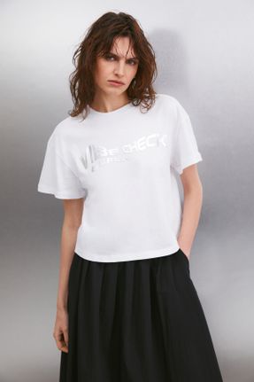 تی شرت سفید زنانه ریلکس یقه گرد تکی جوان کد 786906975