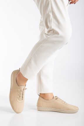 کفش کژوال بژ زنانه چرم طبیعی پاشنه کوتاه ( 4 - 1 cm ) پاشنه ساده کد 810886888