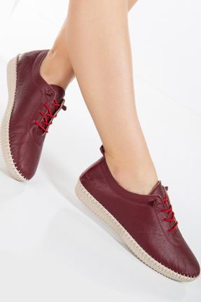 کفش کژوال زرشکی زنانه چرم طبیعی پاشنه کوتاه ( 4 - 1 cm ) پاشنه ساده کد 810886437