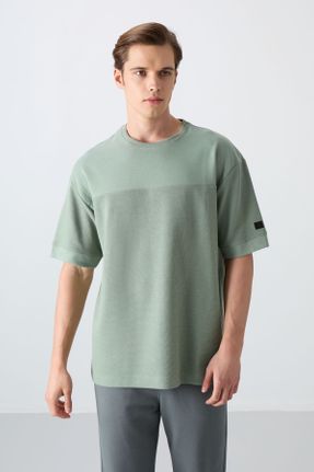 تی شرت سبز مردانه رگولار یقه گرد پنبه - پلی استر تکی جوان کد 812518170