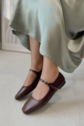 کفش پاشنه بلند کلاسیک قهوه ای زنانه پاشنه کوتاه ( 4 - 1 cm ) پاشنه ساده کد 784010500